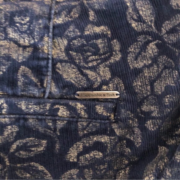 Abercrombie & Fitch Blue Corduroy Floral Shorts - Picture 4 of 5